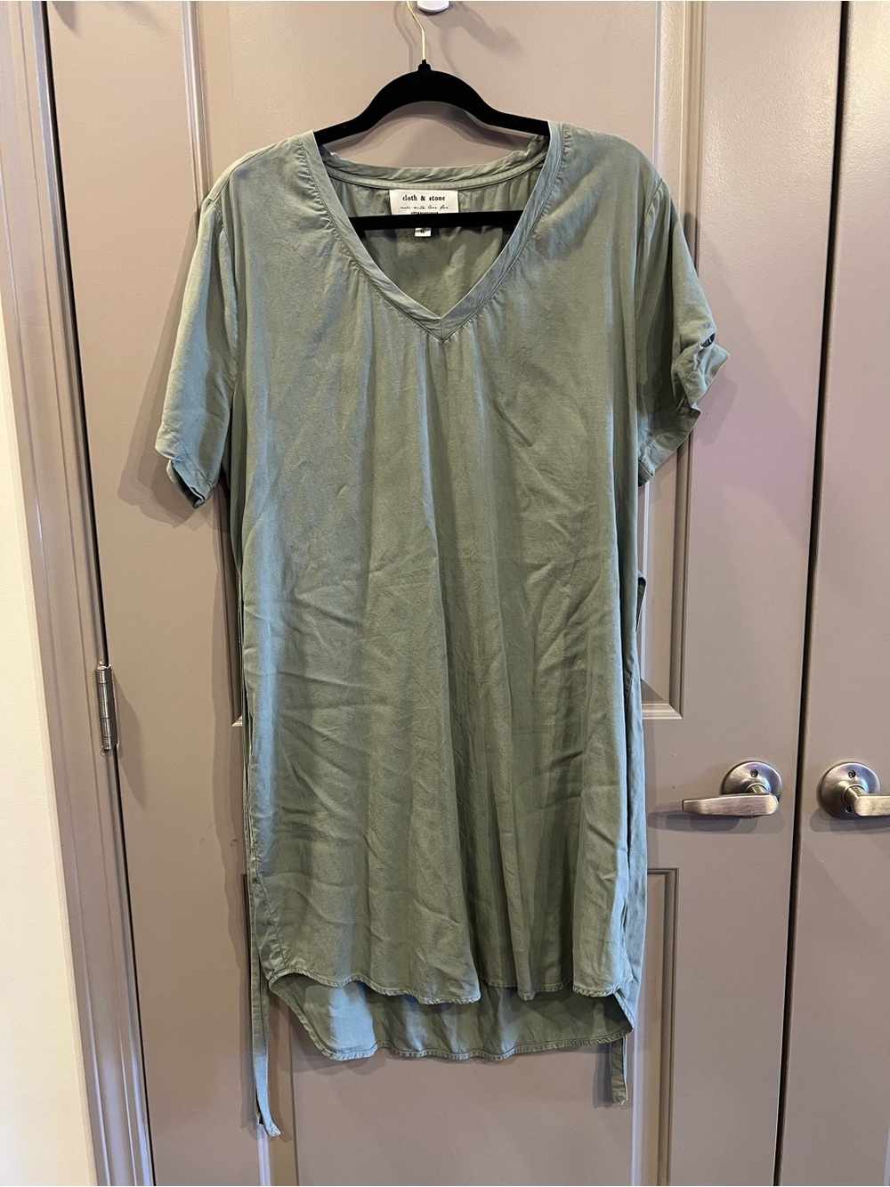 Anthropologie Cloth & Stone Sage Green V-Neck Tunic Dress with Tie Waist